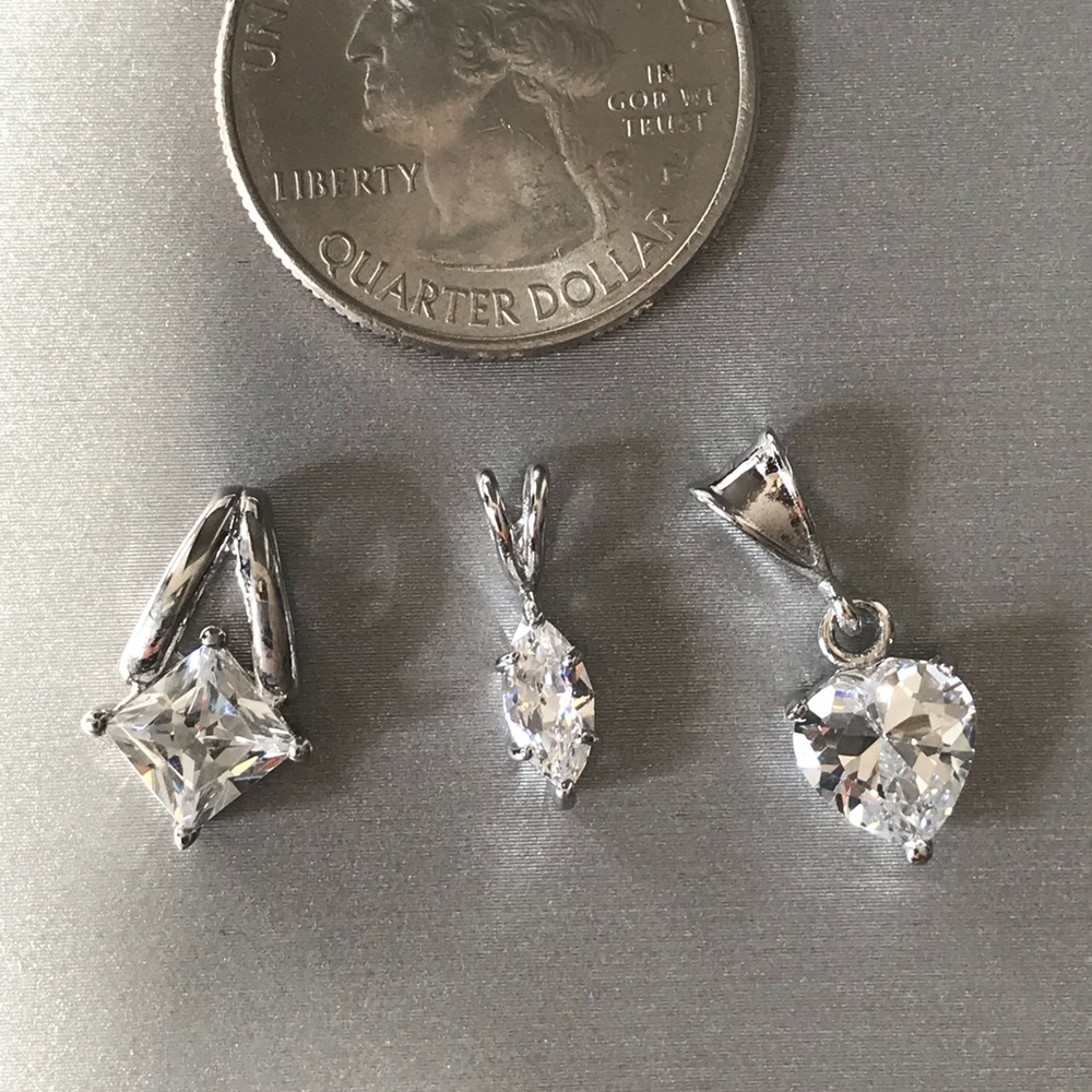 Pendant set